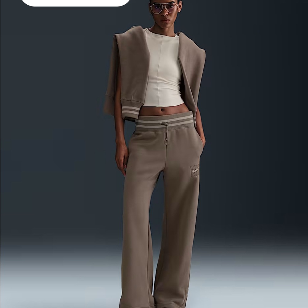Nike Women's wide leg fleece pants